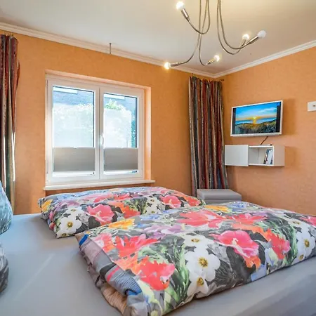 Schallers Hues 1 * Sylt